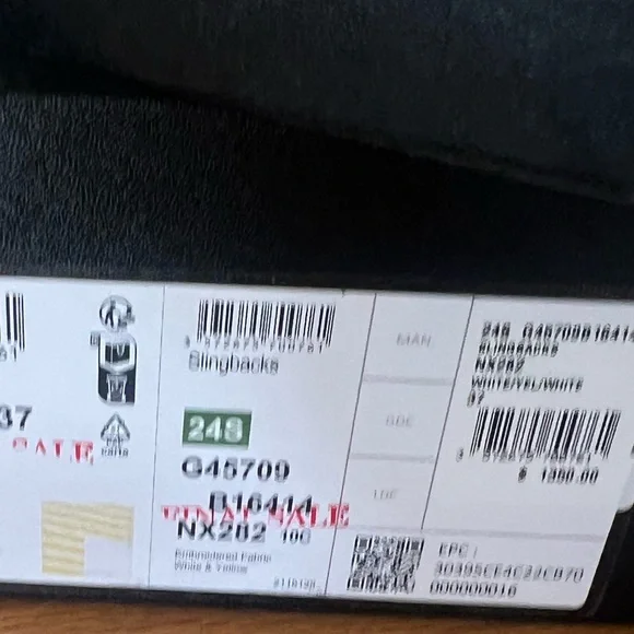 CHANEL Yellow and White striped slingback flags stripes 2024 cruise coco beach - Picture 2 of 5